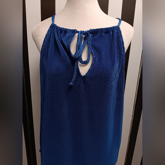 NWT blue ribbed halter top - Picture 8 of 9